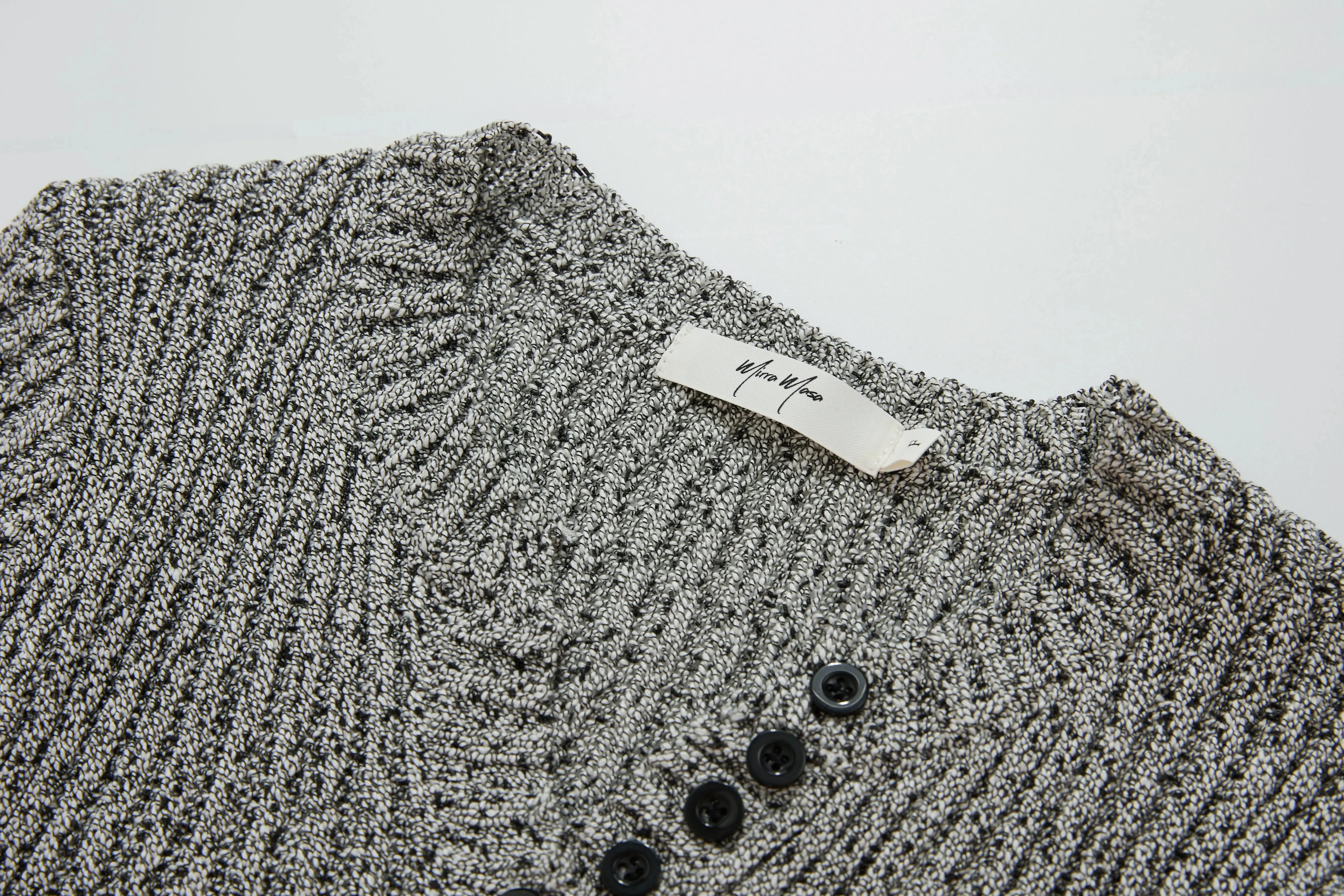 C2000H Knit Top With Cut-Out Back