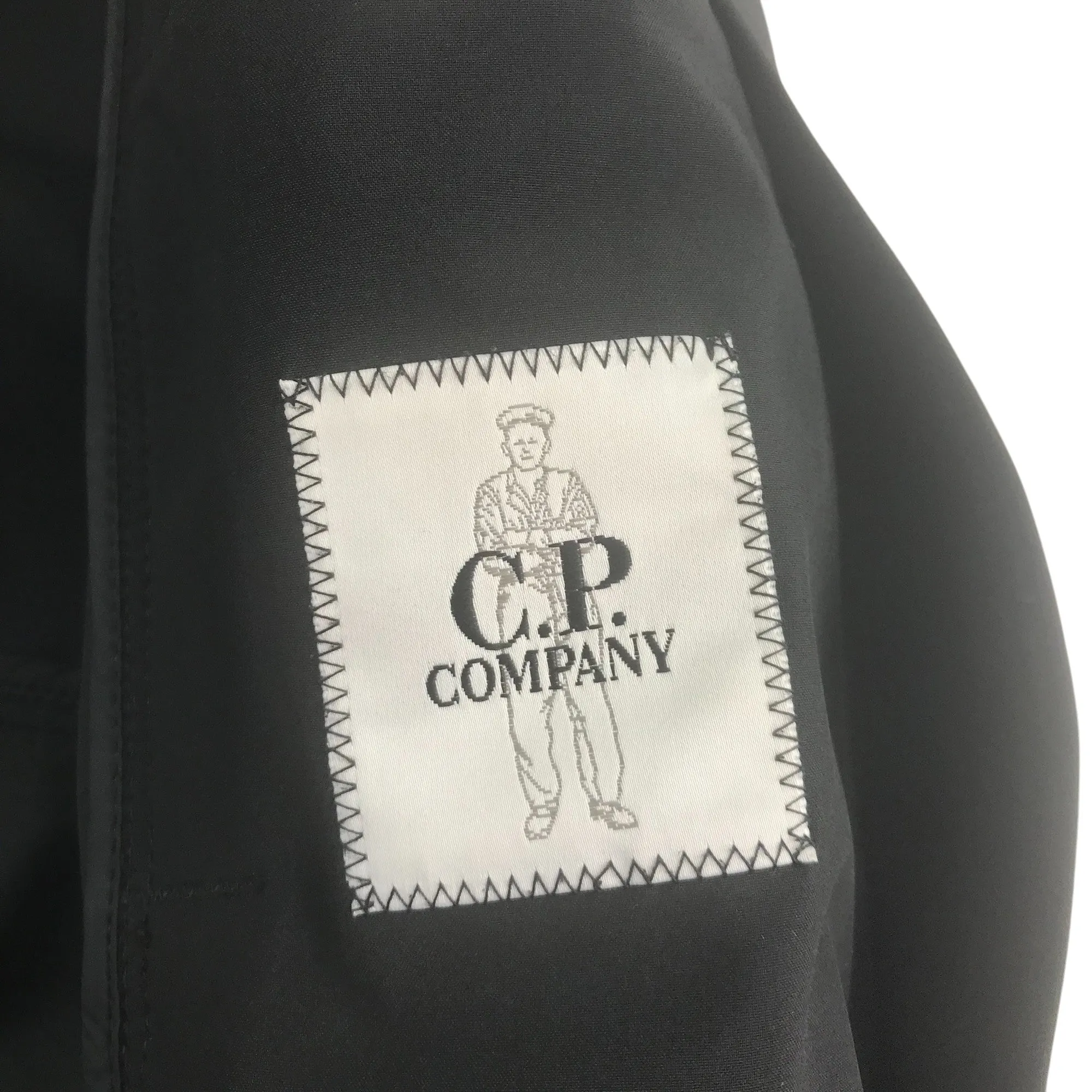 CP Company Shell-R light windbreaker jacket with hood size 50 medium chest 98/102 black hooded full zipper