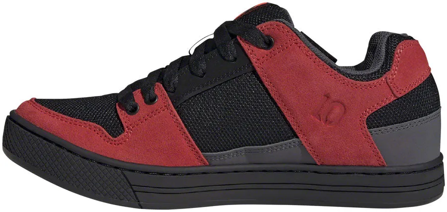 Five Ten Freerider Flat Shoe - Men's, Black/Solar Red/Gray Six