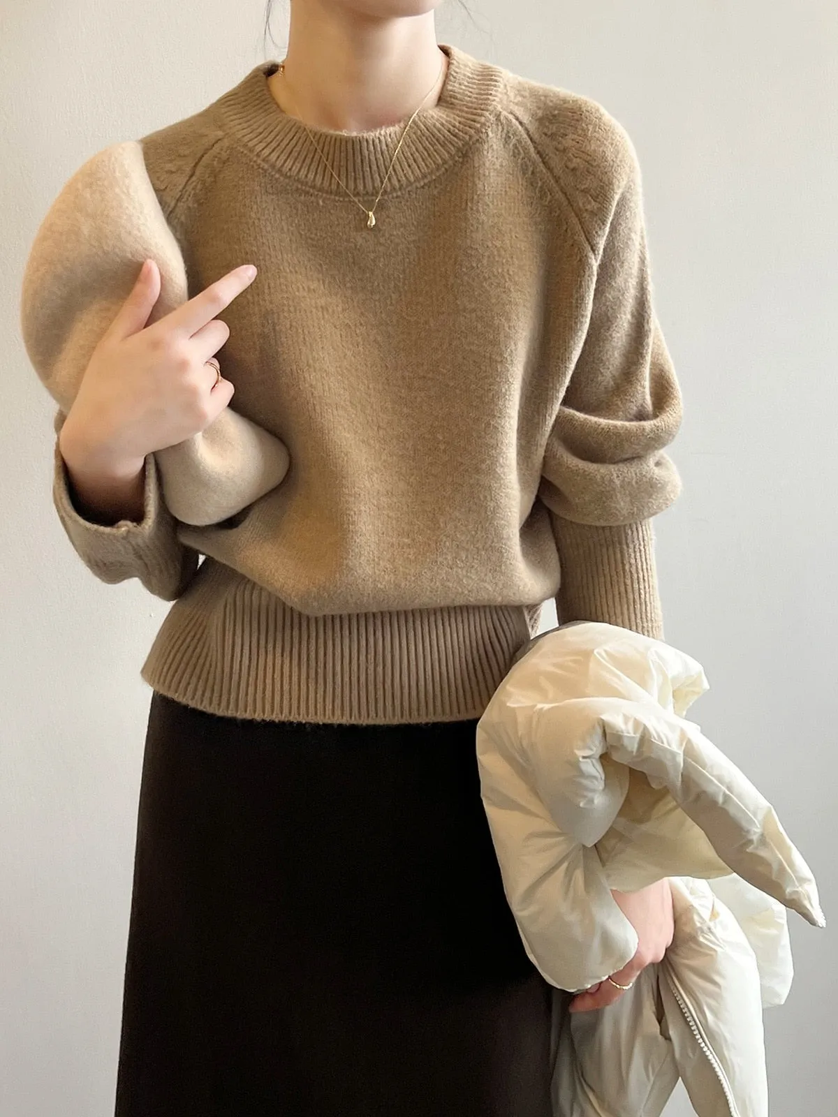 [Korean Style] 8 Color Versatile Soft Felt Round Neck Sweater