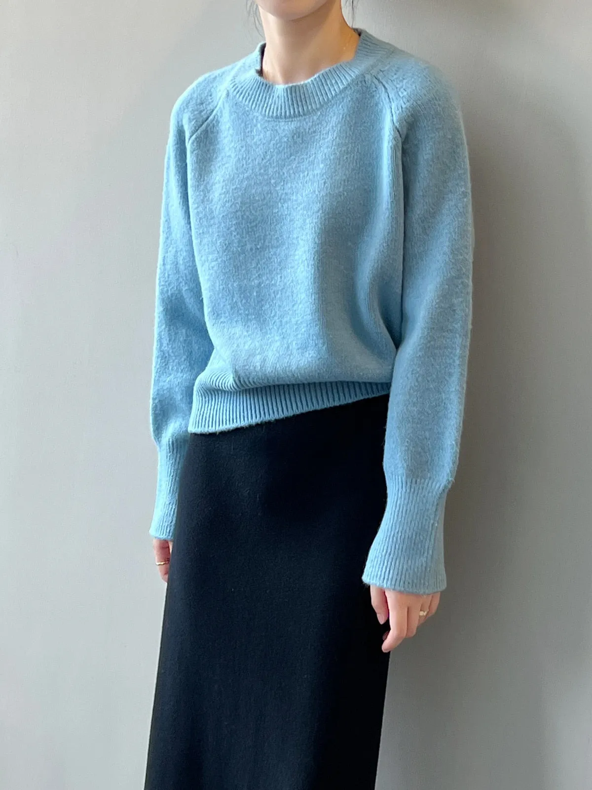 [Korean Style] 8 Color Versatile Soft Felt Round Neck Sweater