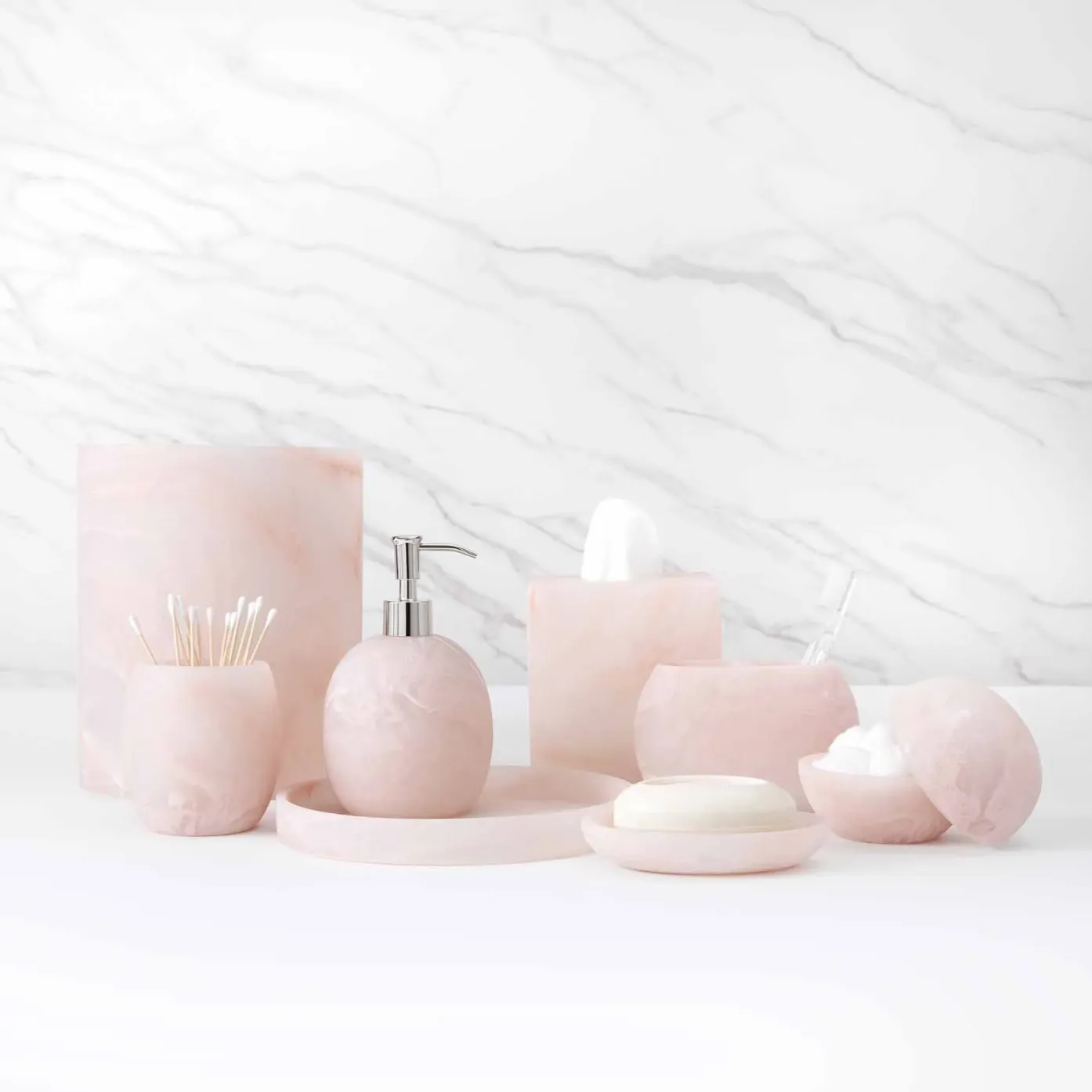 Luna Bath Accessories