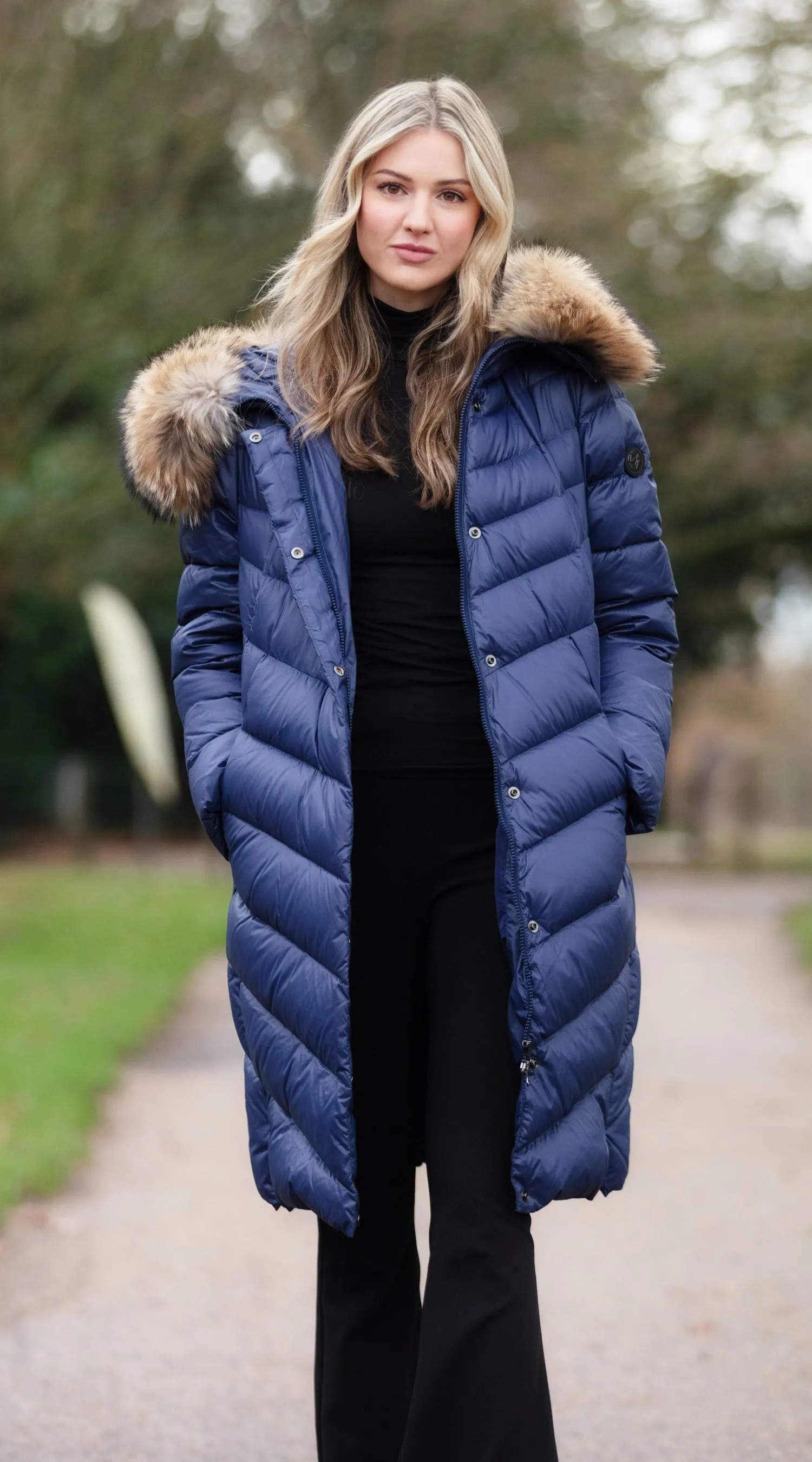 Luxy Midi Water-Repellent Down Jacket - Navy/Natural