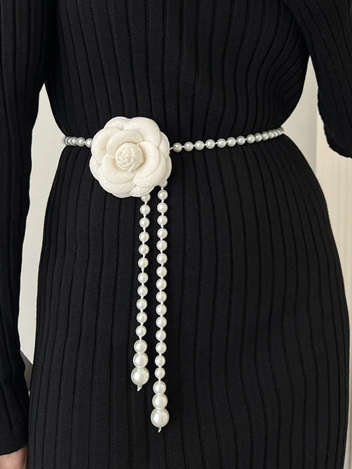 Rosette Pearls Graceful Belly Chain