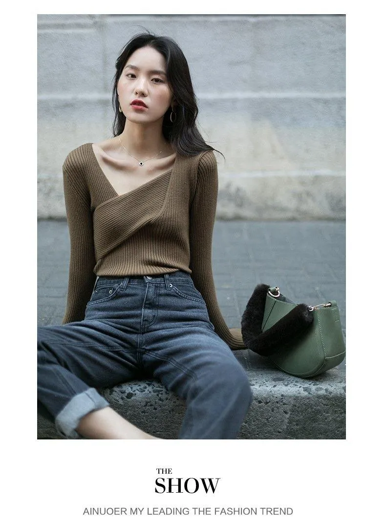 Versatile Long-sleeved V-neck Sweater